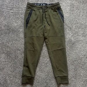 Like NEW! American Eagle Men's Olive Green Joggers/Sweatpants- M